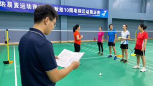 Cara-Memilih-Klub-Badminton-Yang-Memiliki-Program-Latihan-Untuk-Usia-Dewasa